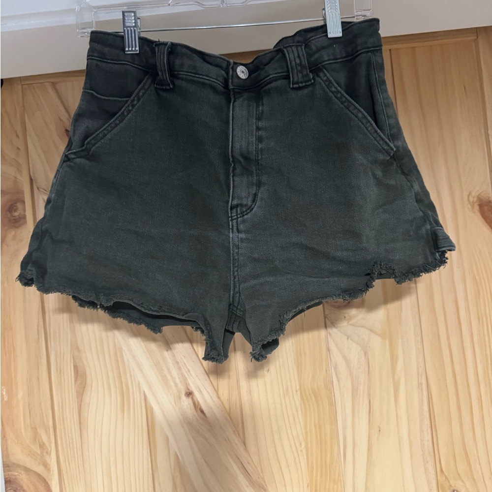 Women's High-Waisted Frayed Hem Shorts - Dark Green